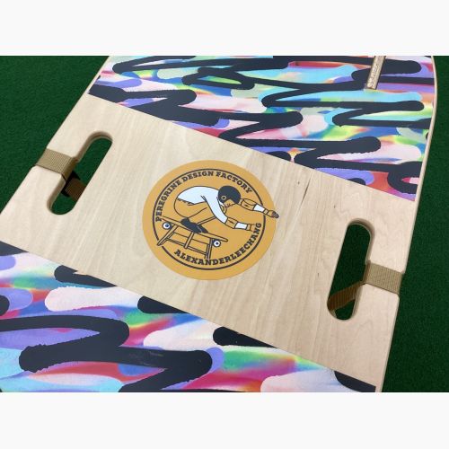 Peregrine furniture (ペレグリンファニチャー) アウトドアテーブル マルチカラー ＠ AlexanderLeeChang AC051940 KMY SK8 TABLE