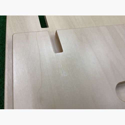 Peregrine furniture (ペレグリンファニチャー) アウトドアテーブル マルチカラー ＠ AlexanderLeeChang AC051940 KMY SK8 TABLE