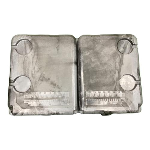 WYLD GEAR (ワイルドギア) ホイール付ハードクーラー クーラーボックス 50QT(約47L) グレー