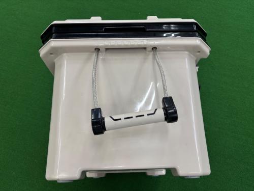 iGloo (イグルー) クーラーボックス 70QT(66.2L) ベージュ IMXクーラー