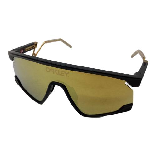 OAKLEY (オークリー) サングラス ブラック×ゴールド OO9237-0139 BXTR Metal セルフレーム