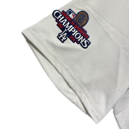 ロサンゼルスドジャース 応援グッズ SIZE 48 ホワイト WS優勝バッチ付き ファナティックス・ジャパン ユニフォーム 大谷翔平【17】