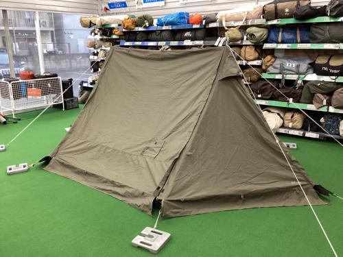 FUTURE FOX (フューチャーフォックス) ソロテント 別売りポール240㎝×2付 FOX BASE EVO 420x280x180cm 1人用