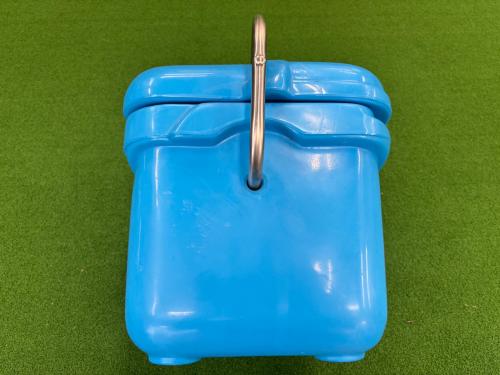 Yeti (イエティ) クーラーボックス ブルー キズ有 廃盤 ランチメイトクーラー16QT