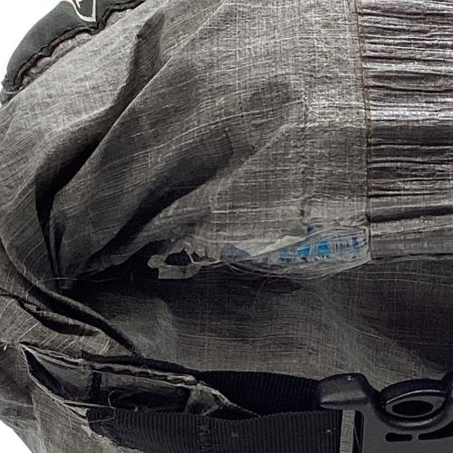 Hyperlite Mountain Gear (ハイパーライトマウンテンギア) バックパック グレー スタッフパック 背面長40cm以下 21-30L(日帰り)