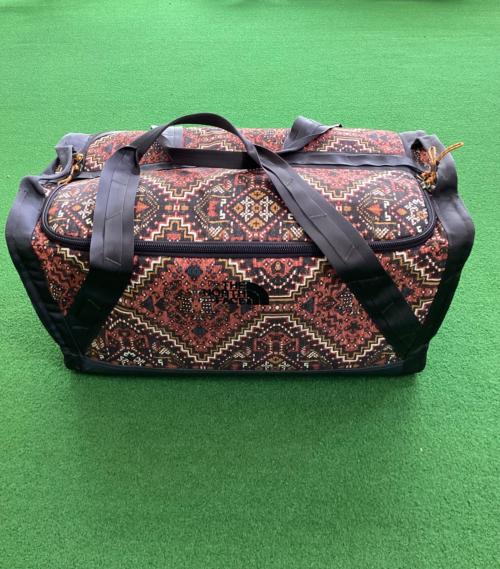 THE NORTH FACE (ザ ノース フェイス) ボストンバッグ HS SNACKLE BOX　レッド タンドリースパイスレッドプリント NF0A2SD3