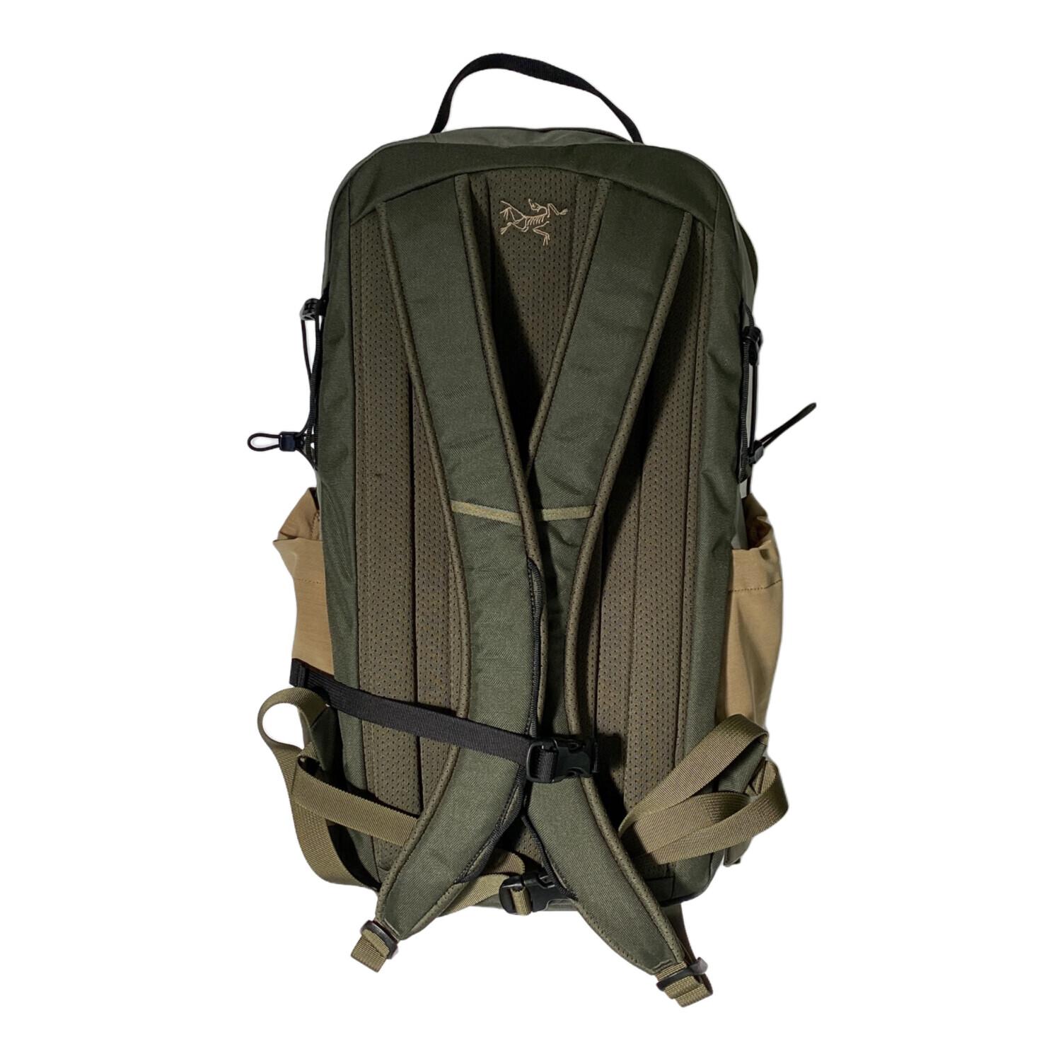 ARC'TERYX (アークテリクス) リュック オリーブ X000006044 マンティス
