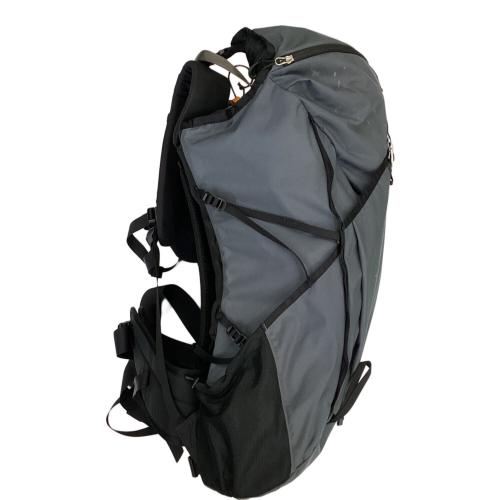 PAAGO WORKS (パーゴワークス) バックパック グレー BUDDY33 背面長 約41～45cm 31-40L(山小屋泊)