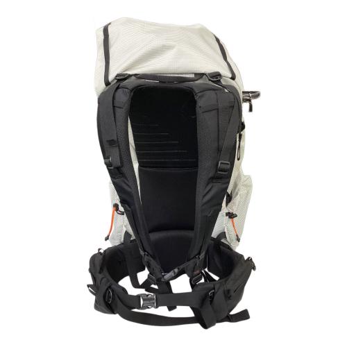 MYSTERY RANCH (ミステリーランチ) バックパック 31L ホワイト×ブラック RADIX 31 背面長 51cm以上 31-40L(山小屋泊)