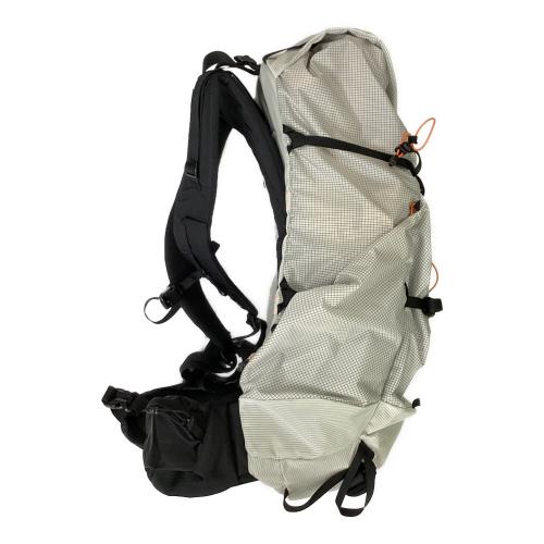 MYSTERY RANCH (ミステリーランチ) バックパック 31L ホワイト×ブラック RADIX 31 背面長 51cm以上 31-40L(山小屋泊)