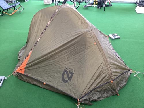 NEMO (ニーモ) ドームテント 小ヨゴレ有 トラッカー2P フロア：228.6×130/108cm 1～2人用 程度A 程度A スカートあり ハンマーなし/説明書なし