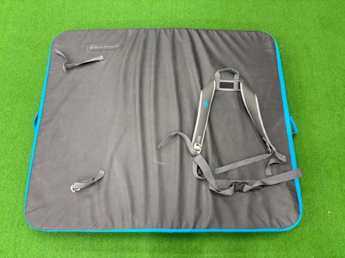 BLACK DIAMOND (ブラックダイヤモンド) 登山雑貨 約103×120×13cm グレー×ブルー ドロップゾーン クライミングマット
