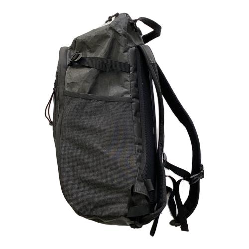 ULA Equipment (ウルトラライトアドベンチャーイクイップメント) リュック ブラック 30L DRAGONFLY ULTRA