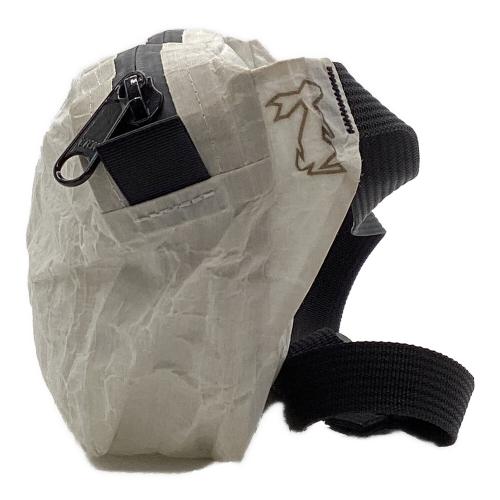 HIGH TAIL  DESIGNS 登山雑貨 ホワイト  Fanny Pack