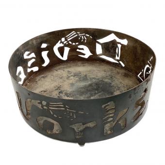 Sanzoku Mountain (サンゾクマウンテン) 焚火台 DEVISE WORKS マウンコルヤバイデススカル