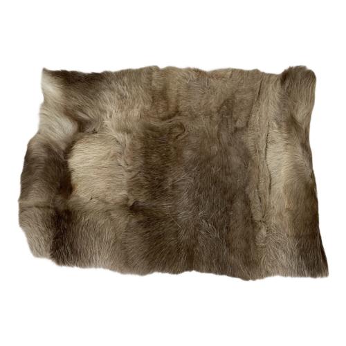 DALUM (ダーラム) ファー 約70×40cm トナカイファーM