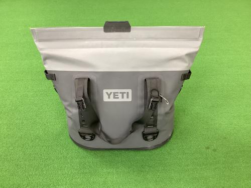 Yeti (イエティ) ホッパーM30 クーラーバッグ ブラック×グレー