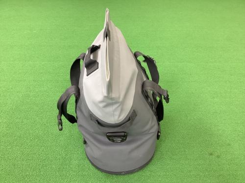 Yeti (イエティ) ホッパーM30 クーラーバッグ ブラック×グレー