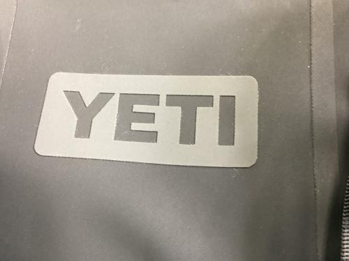 Yeti (イエティ) ホッパーM30 クーラーバッグ ブラック×グレー