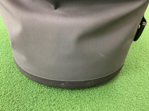 Yeti (イエティ) ホッパーM30 クーラーバッグ ブラック×グレー