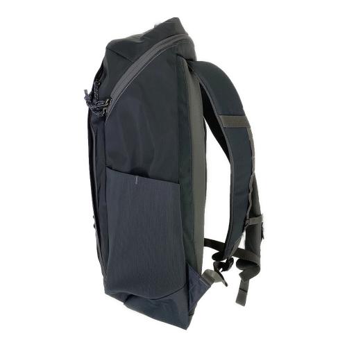 Patagonia (パタゴニア) リュック 49298 25L グレー ブラックホールパック