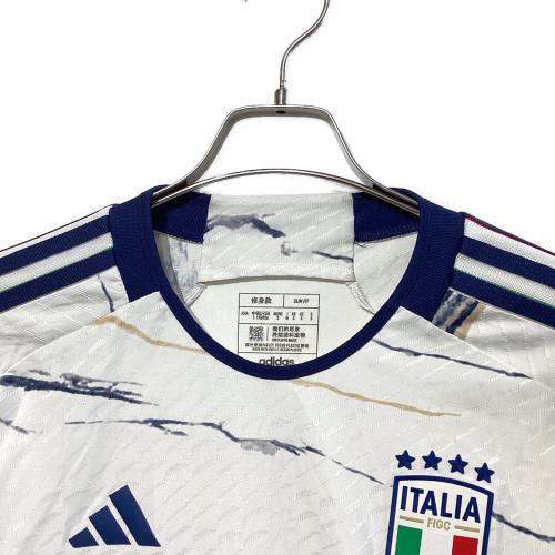 イタリア代表 (イタリアダイヒョウ) サッカーユニフォーム HS9894 2023年アウェイオーセンティックユニフォーム メンズ SIZE M ホワイト