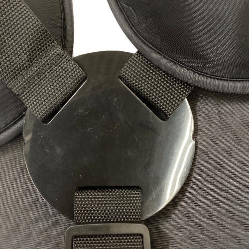 Wilson (ウィルソン) 軟式審判用プロテクター WTA3250RB フリーサイズ(A約29cm×B約29cm) ※A:ボディの一番細いところ、B:ボディ上部からボディ下部 ブラック