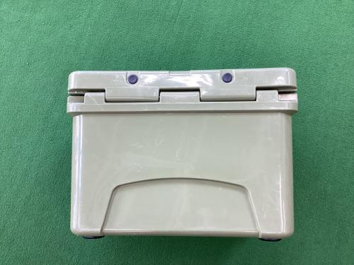 VASTLAND (ヴァストランド) タフクーラーボックス クーラーボックス VL-TCB-33 33.1L グリーン