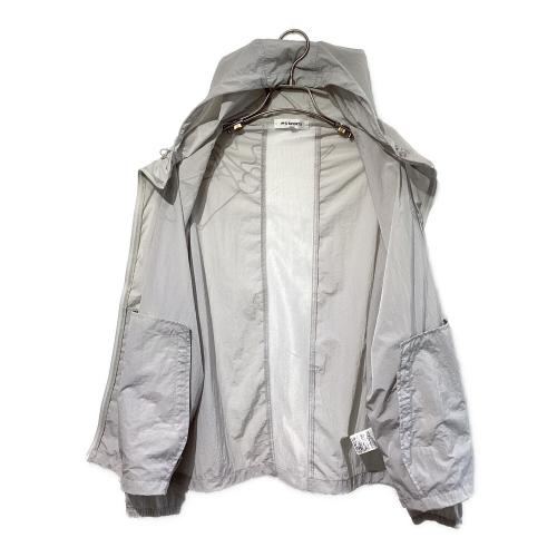 M U SPORTS (エムユースポーツ) ショルダーモチーフライトブルゾン ゴルフウェア(トップス) 701R2600 2025モデル レディース SIZE42 ライトグレー