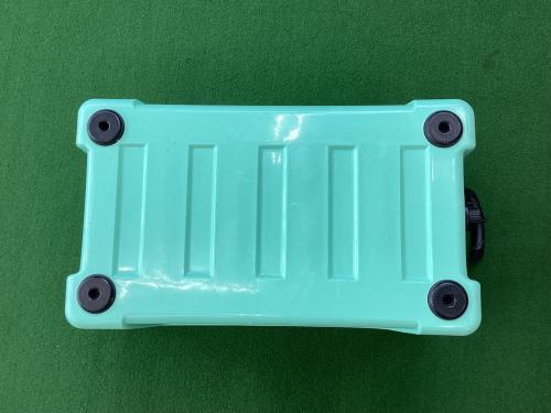ROTO MOLDED COOLER クーラーボックス ステッカー有 45QT グリーン
