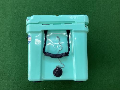 ROTO MOLDED COOLER クーラーボックス ステッカー有 45QT グリーン