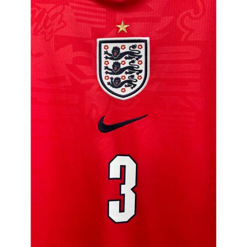 イングランド代表 (イングランドダイヒョウ) サッカーユニフォーム IB5361-624 2026シーズン アウェイユニフォーム メンズ SIZE XL レッド
