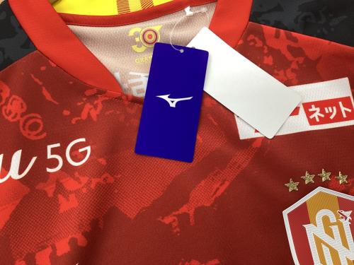 名古屋グランパス (ナゴヤグランパス) サッカーユニフォーム SIZE 3XL レッド×ブラック 相馬勇紀【11】クラブ30周年記念ユニフォーム MIZUNO オーセンティック