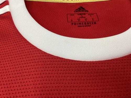 マンチェスターユナイテッドFC (マンチェスターユナイテッドエフシー) サッカーユニフォーム SIZE M レッド ラファエル・ヴァラン【19】21/22シーズンホーム adidas レプリカ