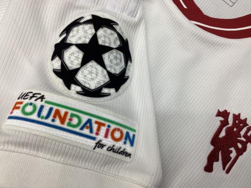 マンチェスター・ユナイテッドFC サッカーユニフォーム SIZE M ホワイト ブルーノ・フェルナンデス【8】23/24シーズンサード チャンピオンズリーグ用オフィシャルマーク付 adidas レプリカ