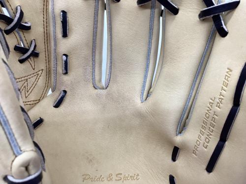 ZETT (ゼット) 軟式グローブ 約29cm アイボリー PROSTARUS 投手用 BRGB30241