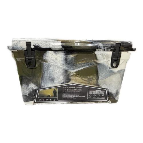 ICELAND (アイスランド) クーラーボックス 45QT（42.6L） デザートカモ ロトモールドクーラー