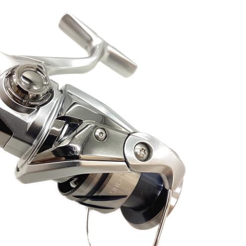 SHIMANO (シマノ) ストラディック スピニングリール リール C3000HG 23ストラディック @