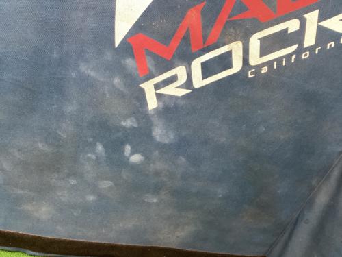 MAD ROCK 登山雑貨 約120×90cm ブラック×ブルー クラッシュパッド