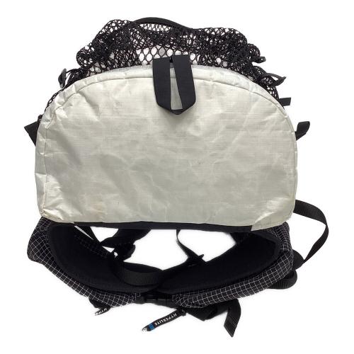 Hyperlite Mountain Gear (ハイパーライトマウンテンギア) バックパック UL SIZE M ホワイト 2400 Windrider