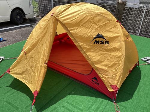 MSR　エリクサー2 ゴールド　213x127x102cm　フットプリント付