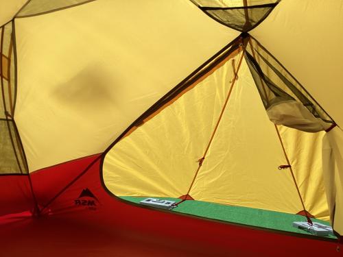 MSR　エリクサー2 ゴールド　213x127x102cm　フットプリント付