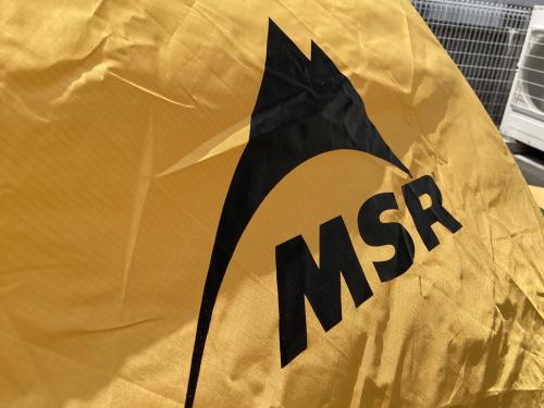 MSR　エリクサー2 ゴールド　213x127x102cm　フットプリント付