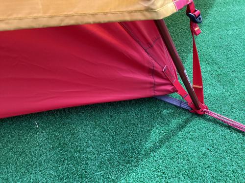 MSR　エリクサー2 ゴールド　213x127x102cm　フットプリント付