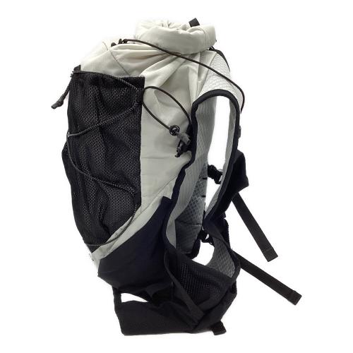 THE NORTH FACE (ザ ノース フェイス) バックパック NM62411R 土井陵選手共同開発別注モデル（2024年販売モデル） Mサイズ（13L） ホワイト TR ROCKET 13