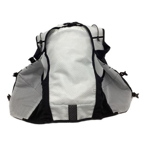 THE NORTH FACE (ザ ノース フェイス) バックパック NM62411R 土井陵選手共同開発別注モデル（2024年販売モデル） Mサイズ（13L） ホワイト TR ROCKET 13