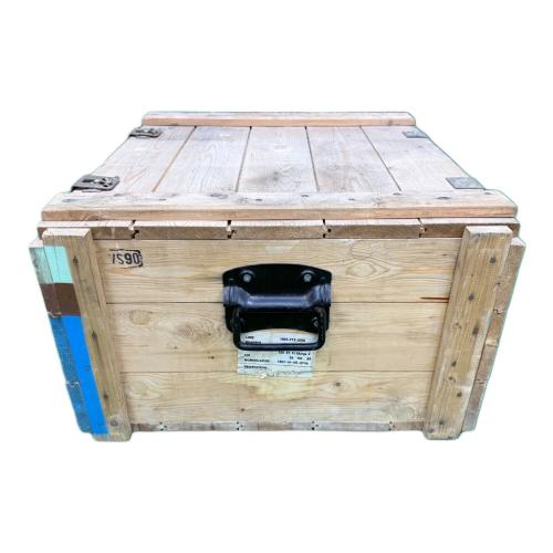 収納ケース フランス軍 推定1988年製造 軍用弾薬木箱(22mm機関砲弾用)