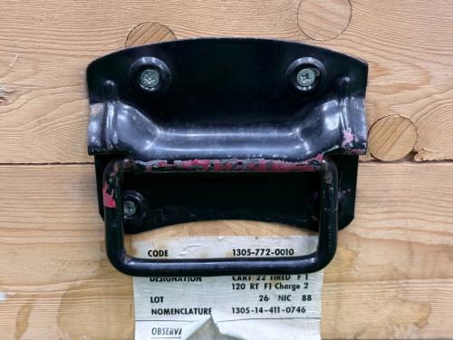 収納ケース フランス軍 推定1988年製造 軍用弾薬木箱(22mm機関砲弾用)