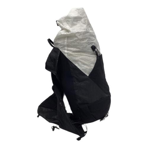 SAMAYA (サマヤ) バックパック MLサイズ ホワイト×ブラック ULTRA PACE