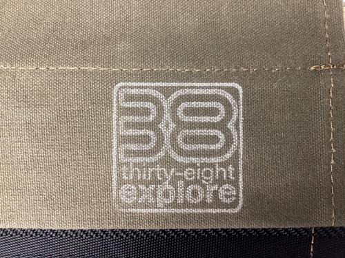 38explore アウトドアテーブル 旧ロゴ A38grate:ケース(カーキ)・テーブル(ブラウン)・ロストル(シルバー)/38GT310:ケース(カーキ)・金具(シルバー) A38grate・38GT310